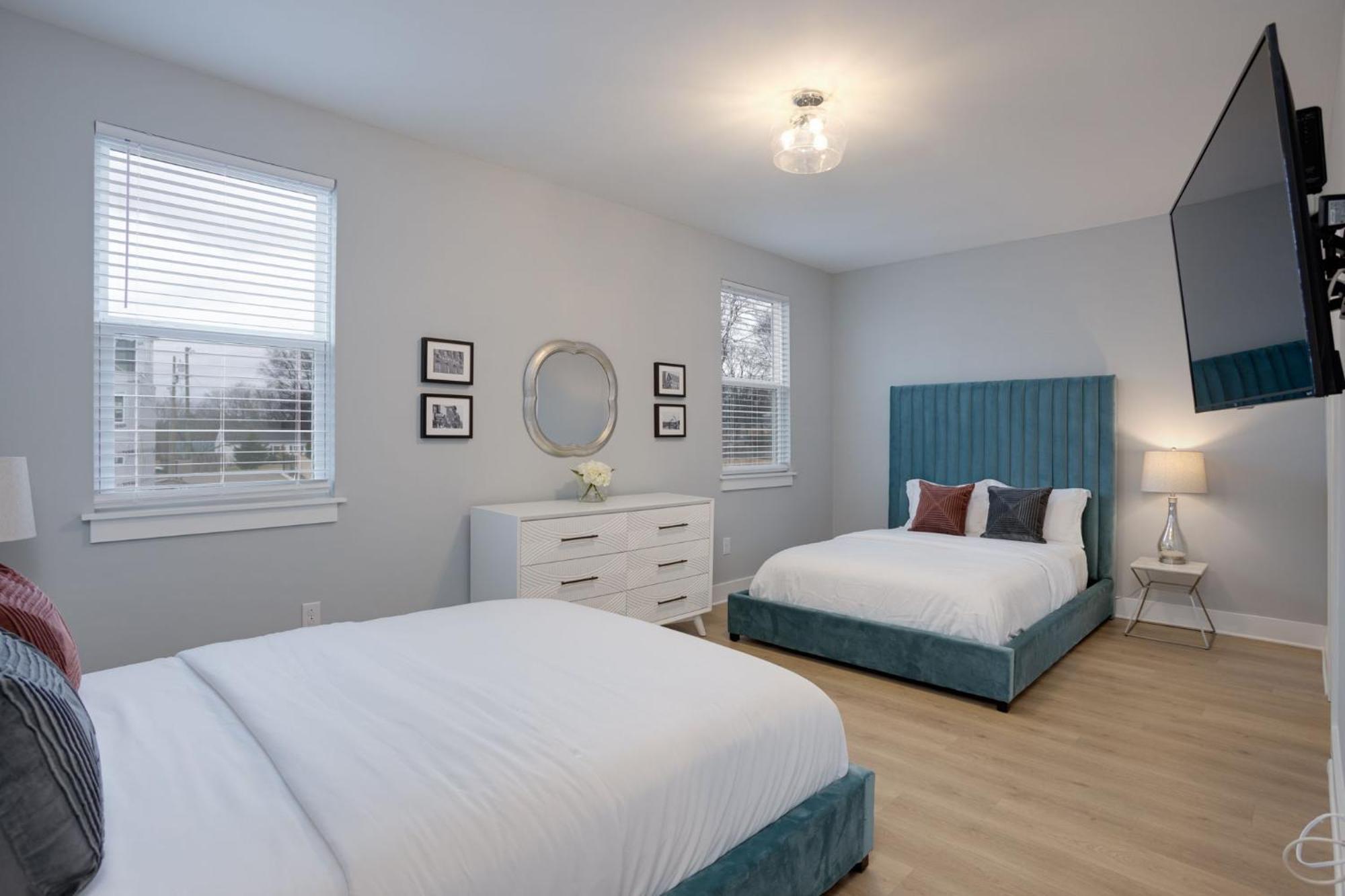 Modern Townhome, 10Min To Downtown! 8Min To Grand Ole Opry! Sleeps 8! ناشفيل المظهر الخارجي الصورة
