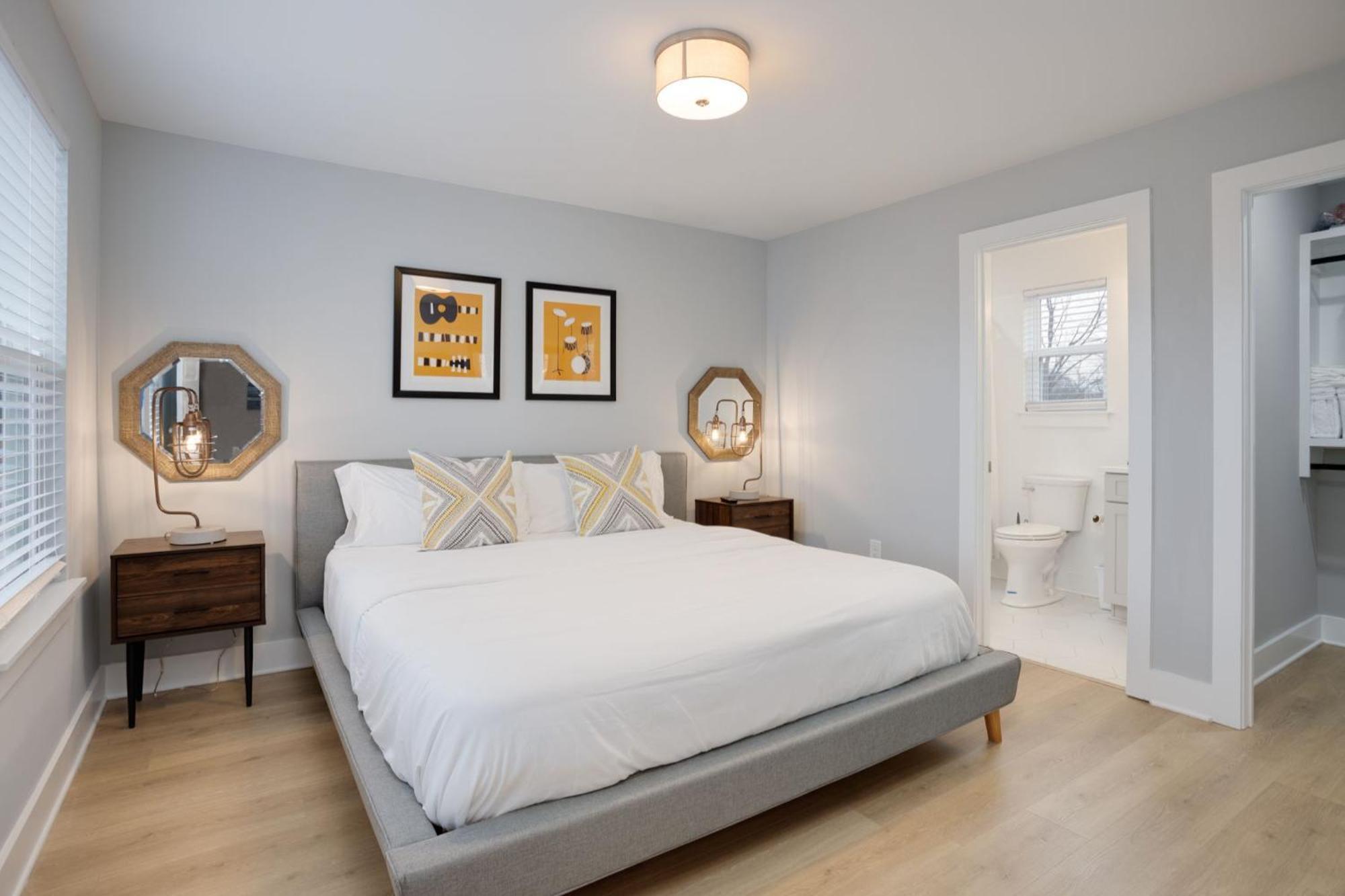 Modern Townhome, 10Min To Downtown! 8Min To Grand Ole Opry! Sleeps 8! ناشفيل المظهر الخارجي الصورة
