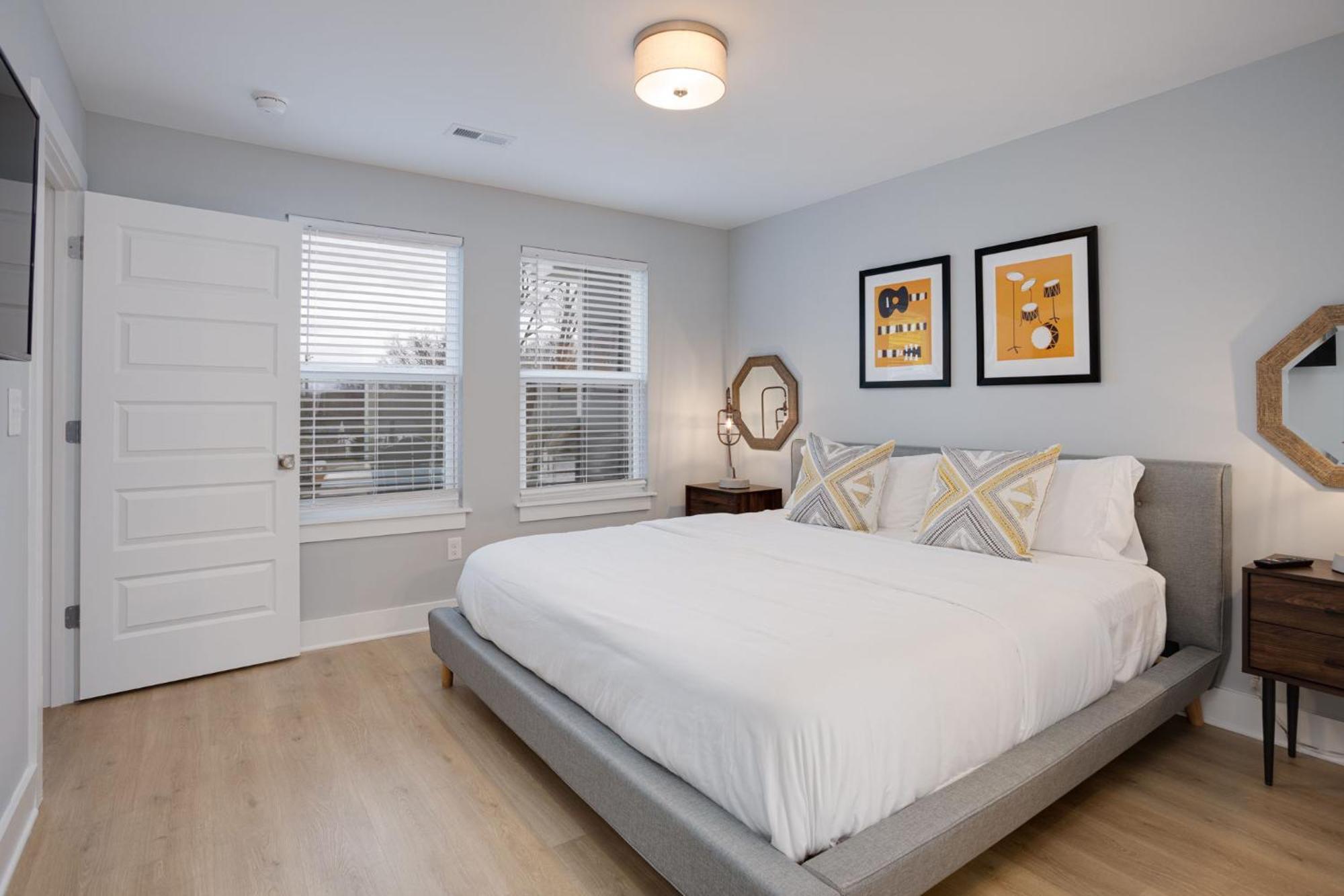 Modern Townhome, 10Min To Downtown! 8Min To Grand Ole Opry! Sleeps 8! ناشفيل المظهر الخارجي الصورة