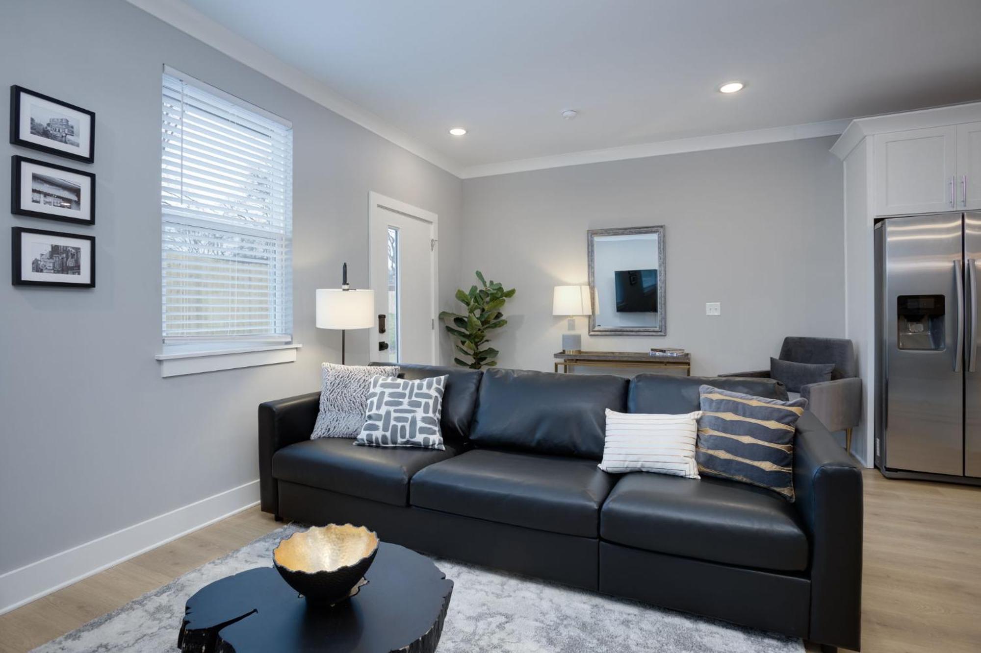 Modern Townhome, 10Min To Downtown! 8Min To Grand Ole Opry! Sleeps 8! ناشفيل المظهر الخارجي الصورة
